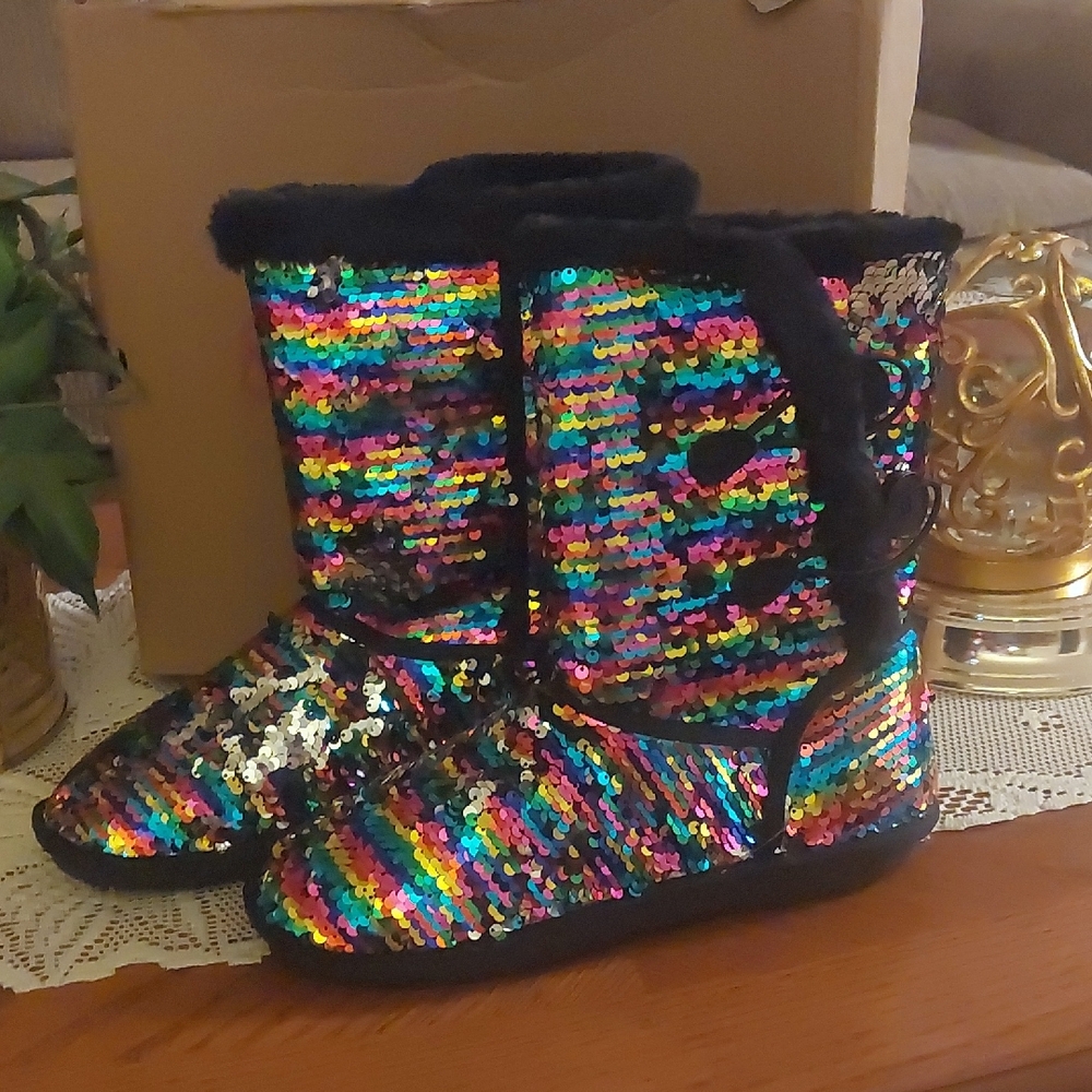 SUGAR Rainbow Multi Color Reversible Sequins Marty Cozy Boots Sz 8M